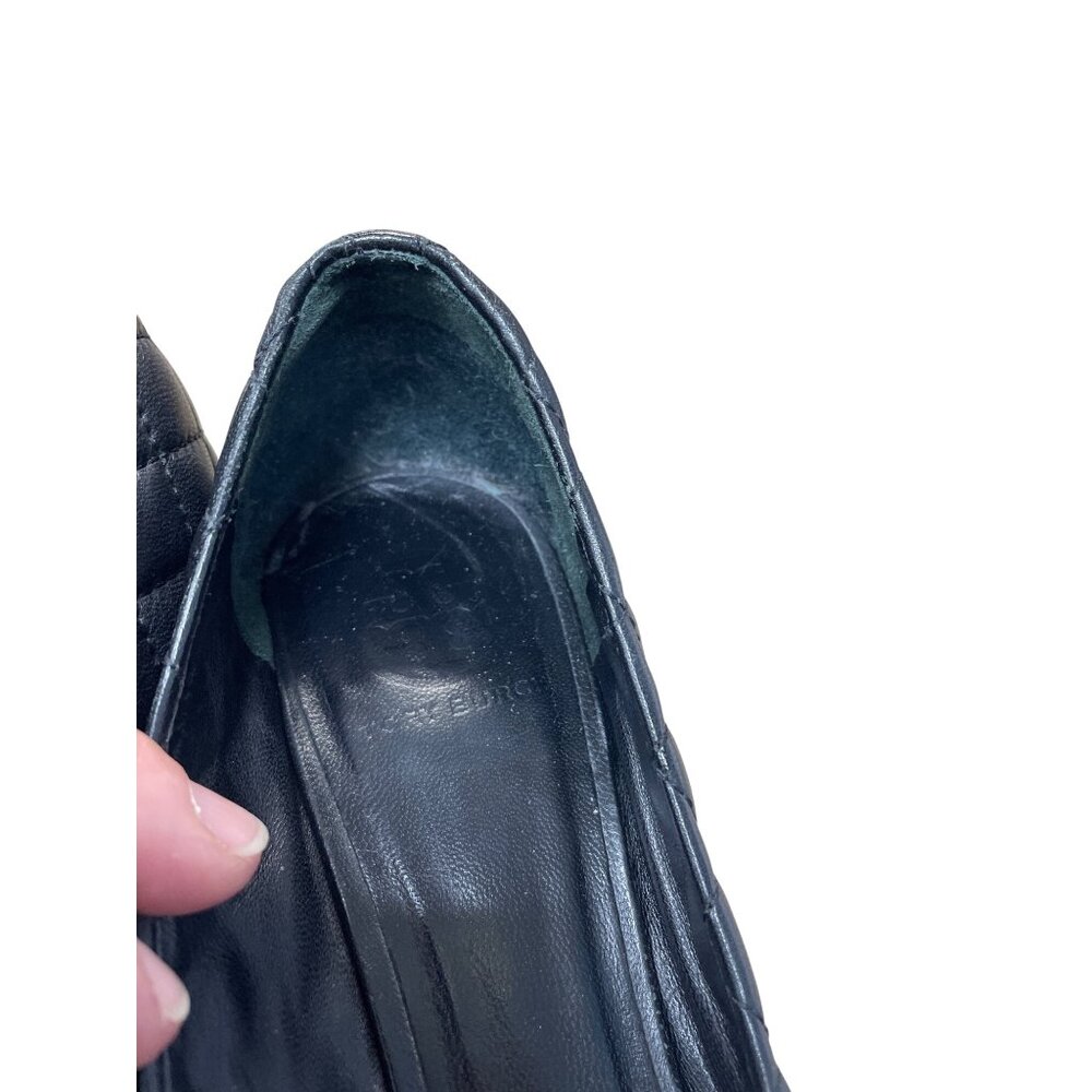 Tory Burch Womans Black Leather quilted  2.5" Slip on heels Sz 6 SKU 9532 - Picture 9 of 14
